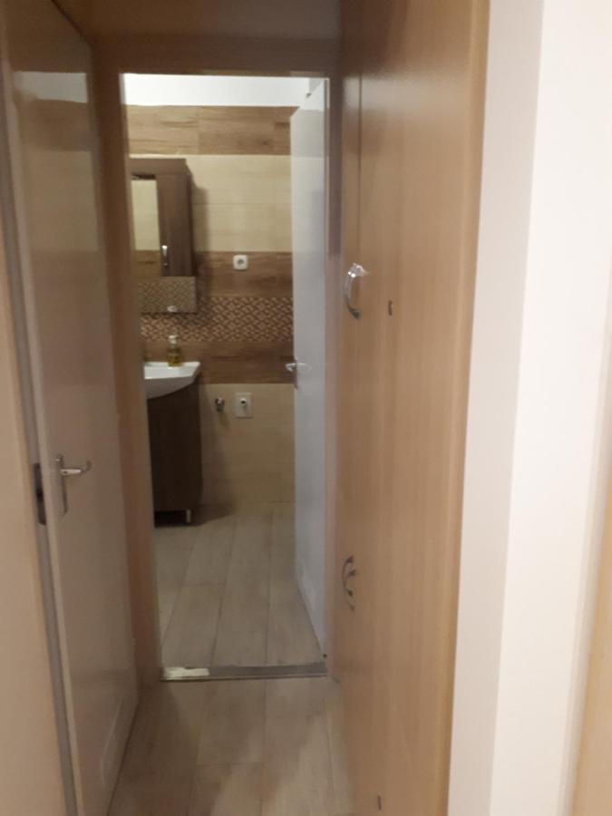 Katalin Apartman Хайдусобосло Экстерьер фото