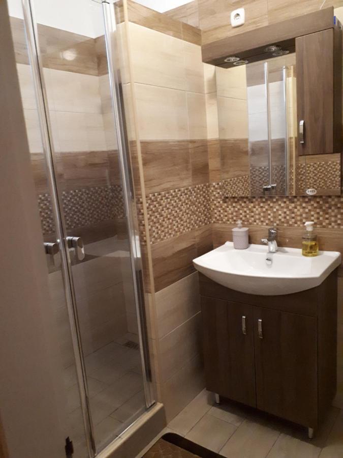 Katalin Apartman Хайдусобосло Экстерьер фото